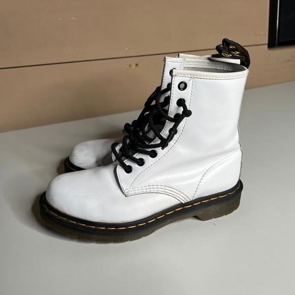 Dr. Martens 1460 White Leather Boots Women’s 38 EU 7 US Lace-Up Classic - Picture 4 of 7